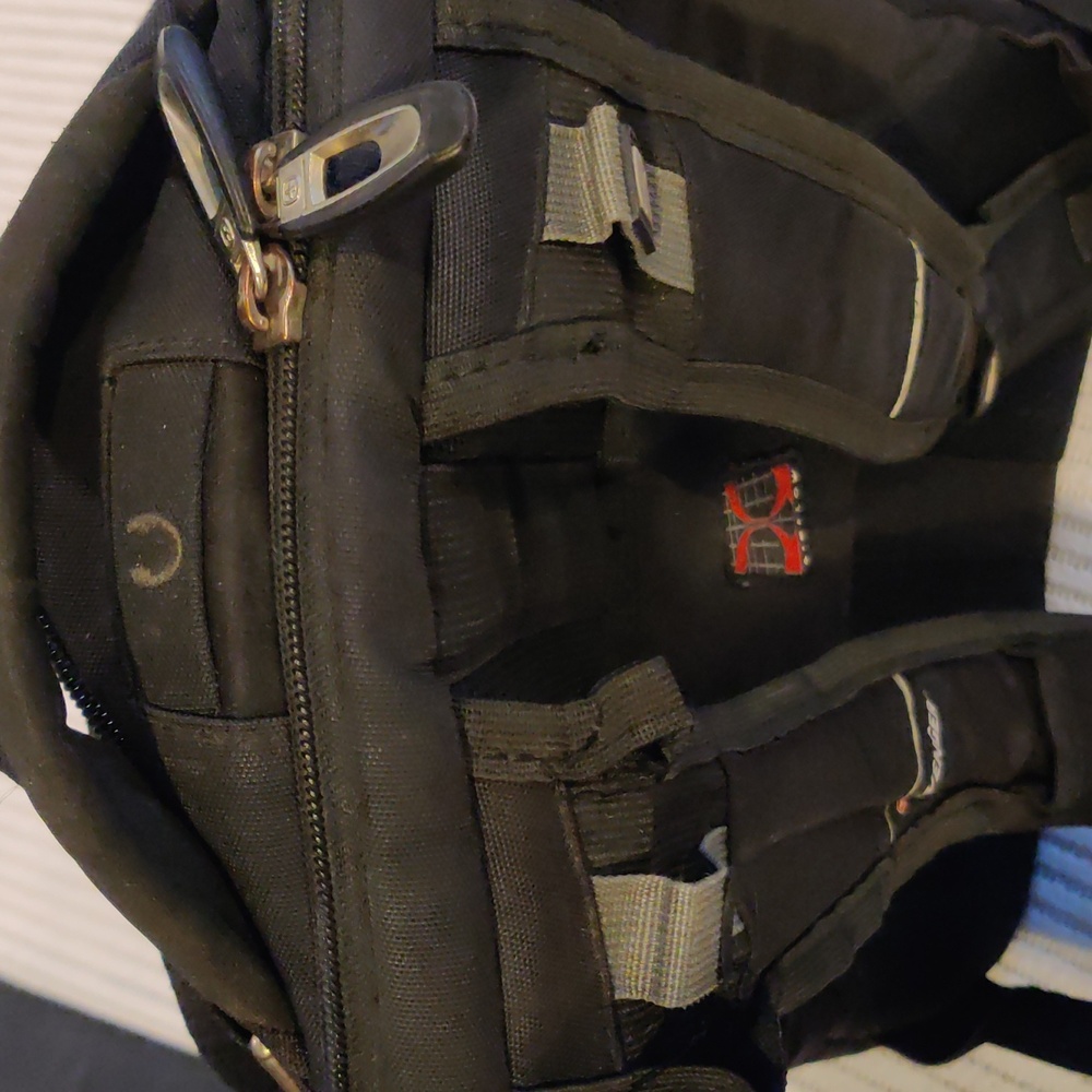 Wenger black laptop backpack - good condition. - Picture 6 of 8